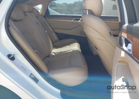 2015 Hyundai Genesis 3.8 z USA, uszkodzony, nr VIN KMHGN4JE4FU071605